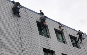 商丘蜘蛛人外墙清洗